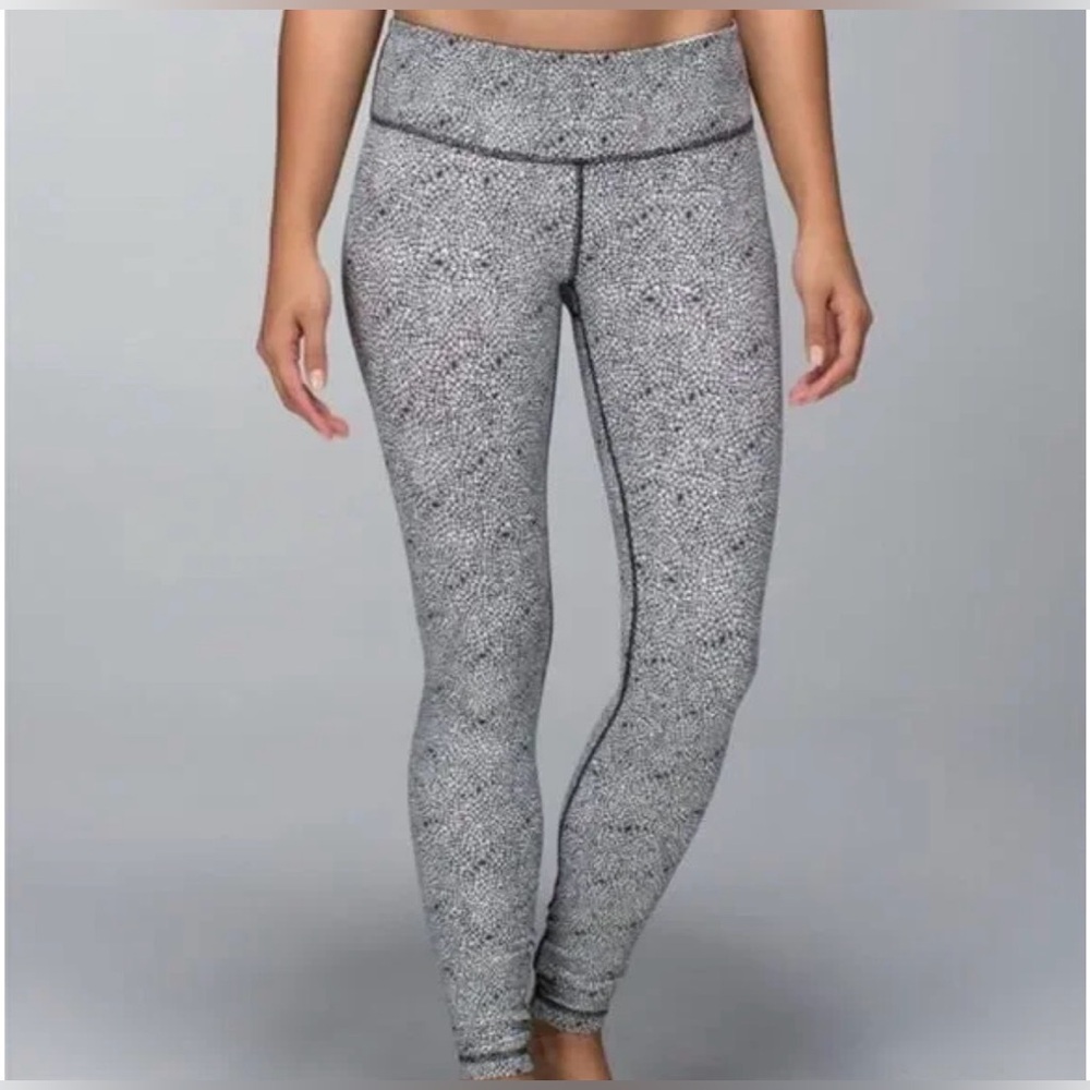 Lululemon Wunder Under Plush Petal Deep Coal Ghost Luon Leggings size 6 BTS cute